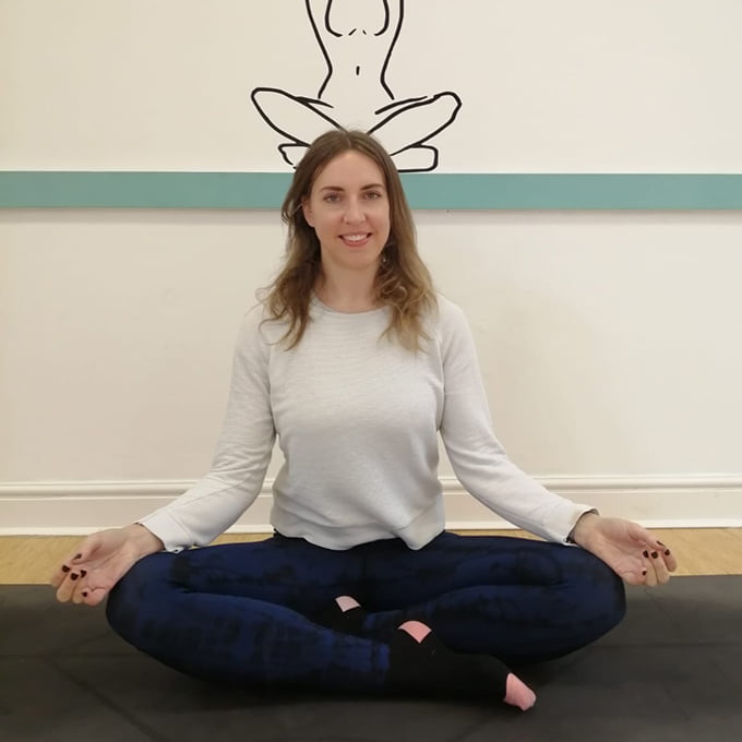Leanne Tring Yoga Studio _ Flow_ Beginners Yoga